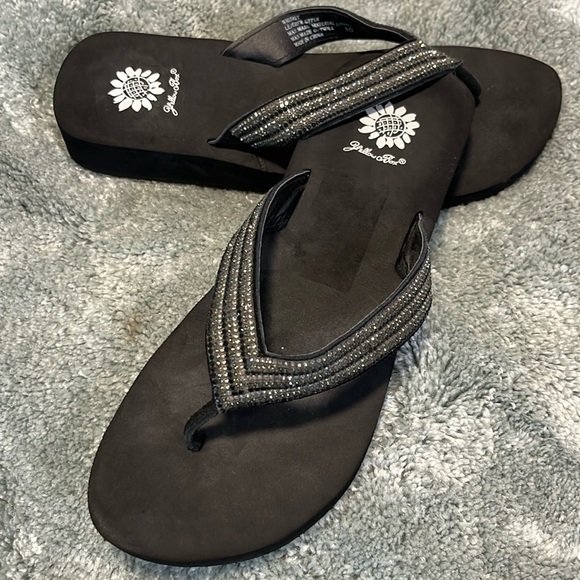 Yellow Box Shoes - Yellow box women’s size 10, sandal
